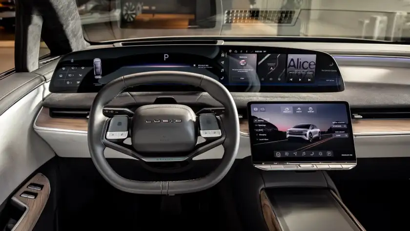 2025 Lucid Gravity: Redefining the Luxury SUV Experience