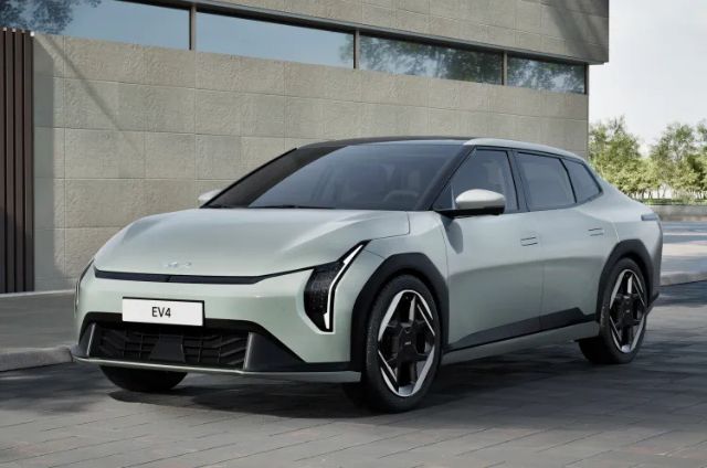 Kia EV4: A Stylish, Affordable EV With Impressive Range