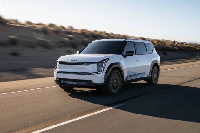 Kia’s 2026 EV9 Levels Up with Style and Smarts