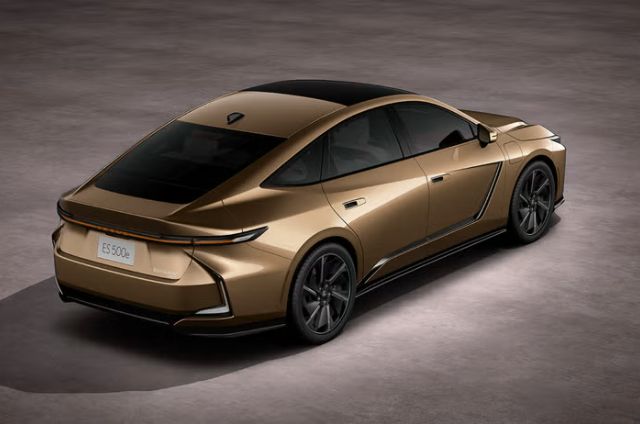 What’s the One Change That Would Get Everyone Into an EV?