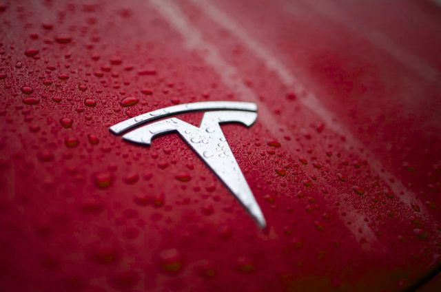 Last Call: Tesla Ends FSD One-Time Purchase