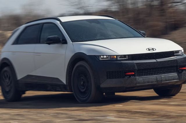 Hyundai IONIQ V debuts in China