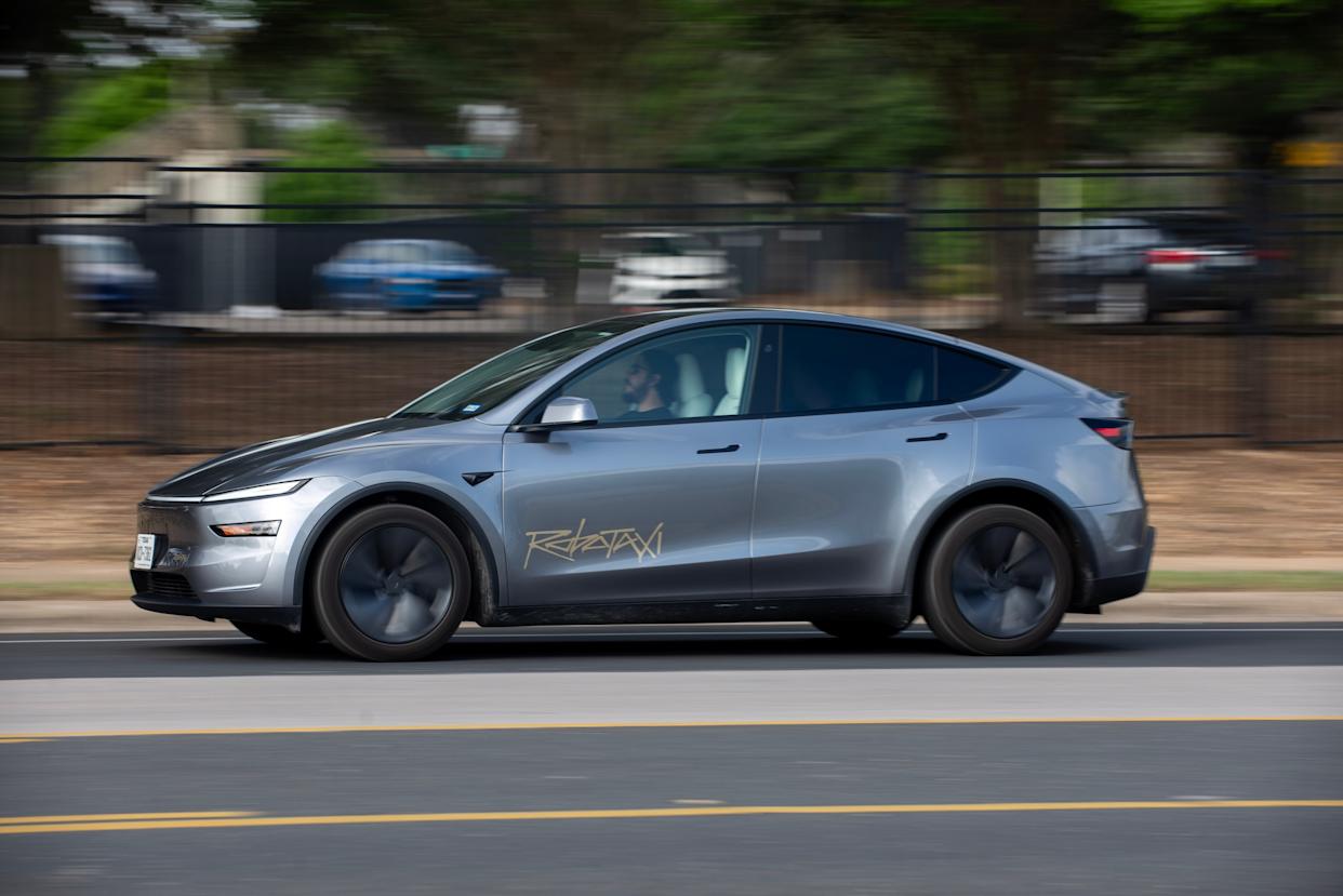 Tesla Unredacts Robotaxi Crash Data